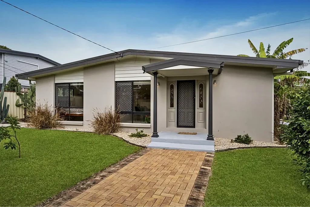Crestmead 5ห้องนอน Position, Space & Opportunity on a Large 727m² Allotment - OWNERS HAVE ISSUED CLEAR INSTRUCTIONS TO SELL