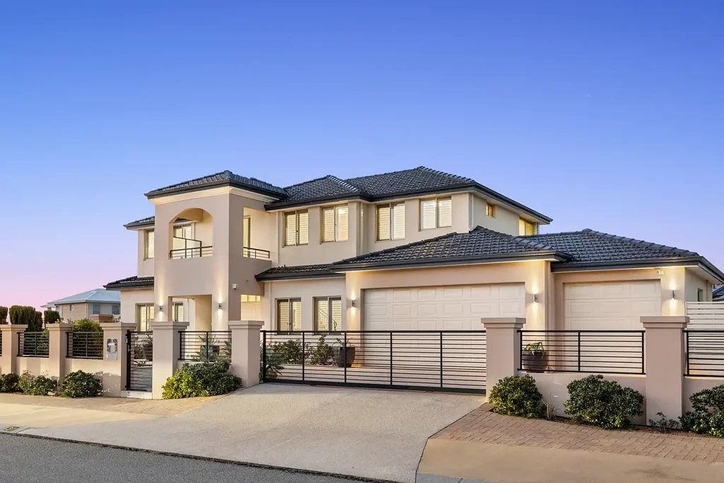 Iluka 5 Bedroom CLASSIC ELEGANCE