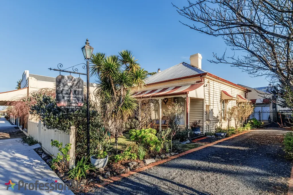 Port Albert 5chambre Coast Investment Opportunity: Building Wealth with Beachside Business. Future growth awaits.