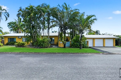 Smithfield 5Moenga Dual Living Opportunity in Sought After Smithfield