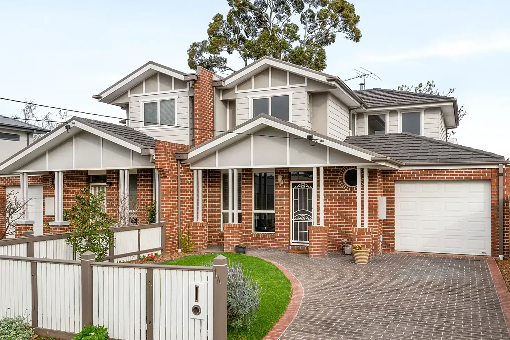 Pascoe Vale 3침실 Timeless Elegance & Modern Comfort