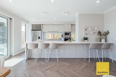 4 Isola Mews, Tarneit, VIC 3029, 5房, 3浴, House
