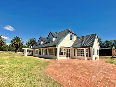 Renovated Executive Lifestyle - Spacious Floor...
