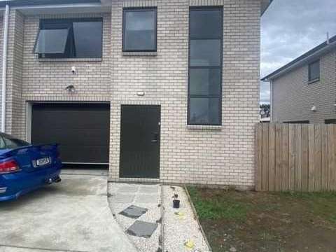 PAPAKURA, 3 BEDROOMS