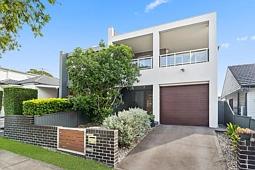 18 Queensbury Road, Padstow Heights
