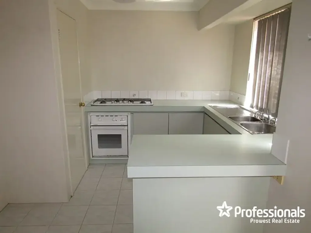 TIDY VILLA IN SMALL QUIET COMPLEX