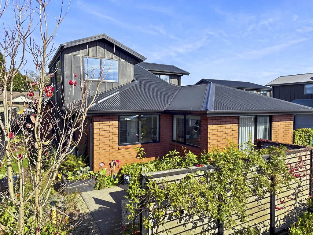 Te Awamutu 4कमरा Where Modern Living Meets Garden Serenity