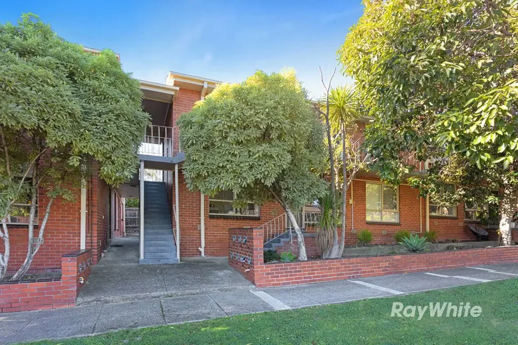 Modern Ground Floor Apartment in Murrumbeena