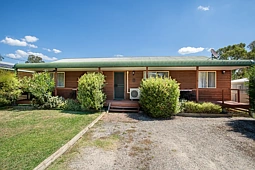 3 TOKES CRESCENT, Dartmouth