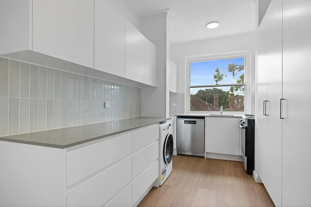 Fully Renovated Art Deco Apartment in Prestigious Rose Bay