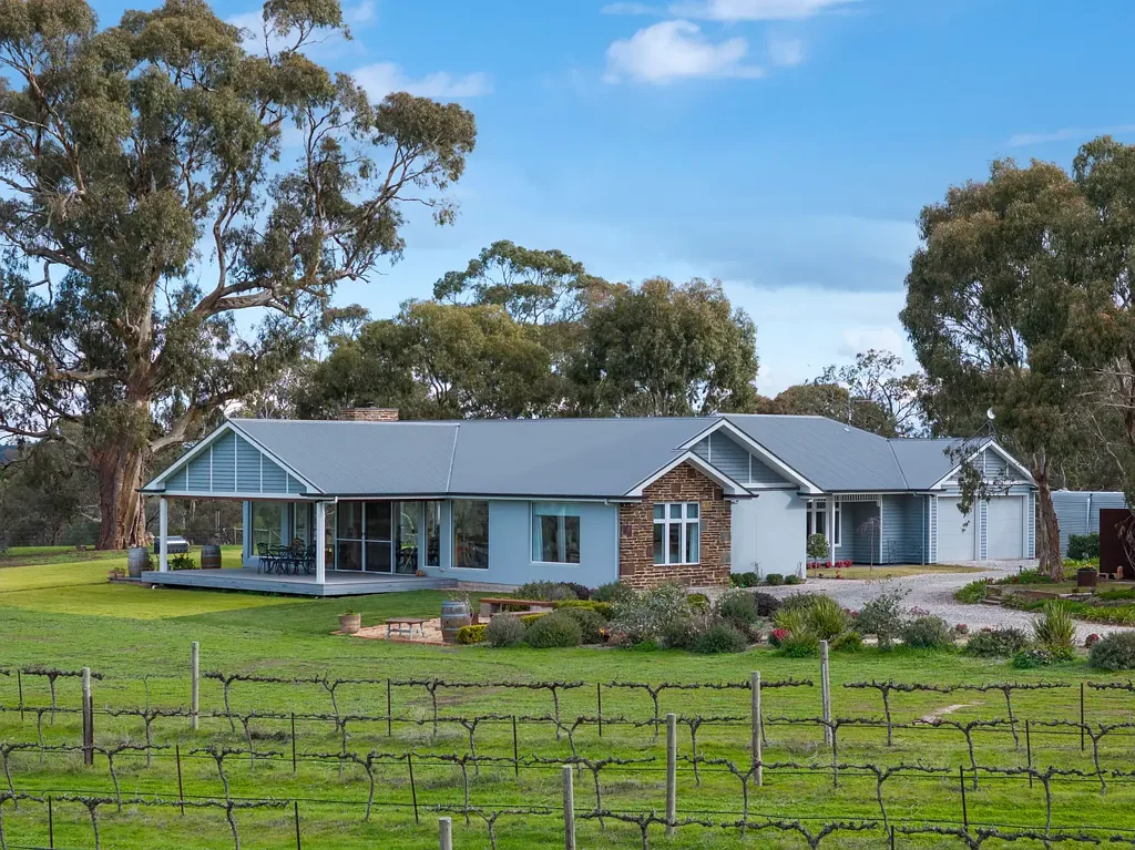203 Moccundunda North Road, Clare, SA 5453