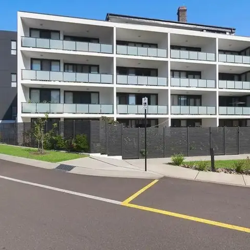 Eastwood 2 Slaapkamer As new ground floor apartment with courtyard and dual entry