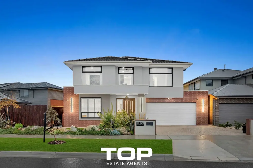 Clyde North 5房  Luxury Park-Front Double-Storey Masterpiece on 573sqm
