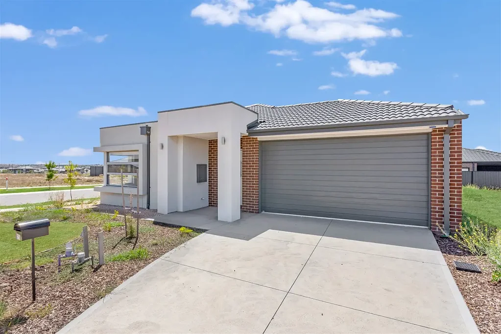 25 Rhyolite Drive, Craigieburn, VIC 3064