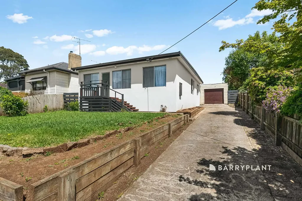 Warragul 3Moenga Affordable, Updated Home in a Prime Convenient Location