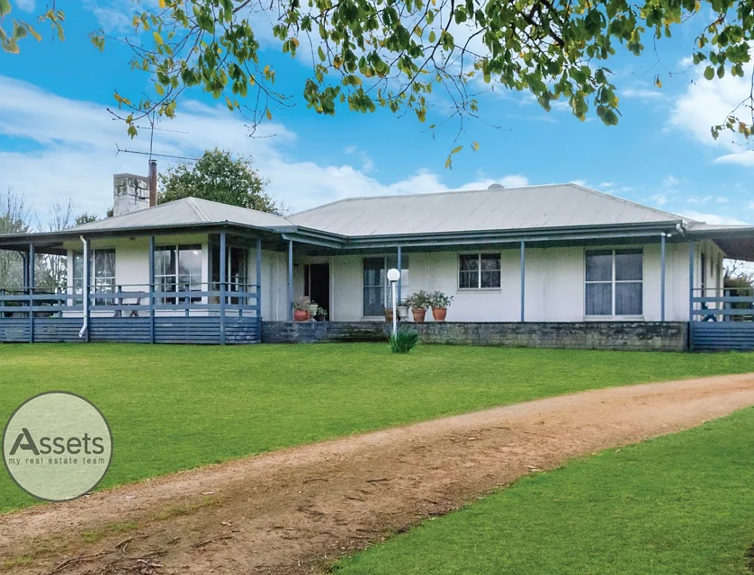 99 Liddles Lane, Drik Drik, Portland and Glenelg Shire, 5 Bedrooms, 2 Bathrooms, Lifestyle Property