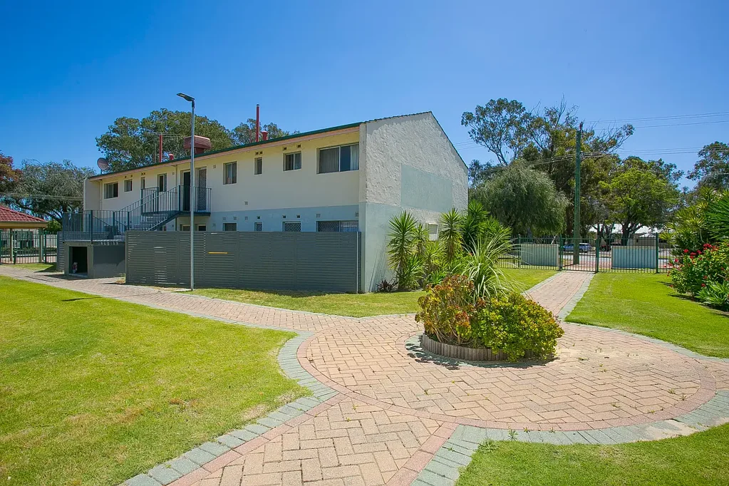 Lockridge 2ห้องนอน 2 Bedroom Unit in Gated Complex - Walk to Schools, Parks & Reserves!