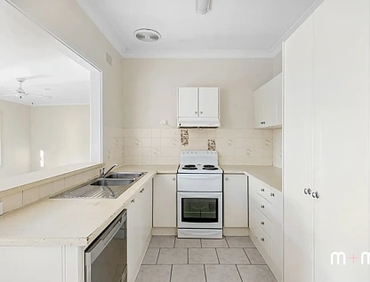 12 Colgong Crescent, Towradgi, NSW 2518, 3 Kuwarto, 1 Banyo, House