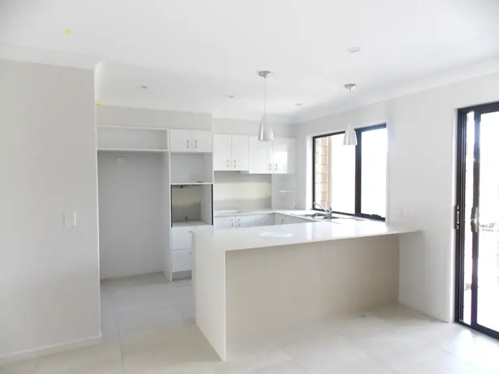 A  Boutique Community in leafy Elanora only minutes to the beach.