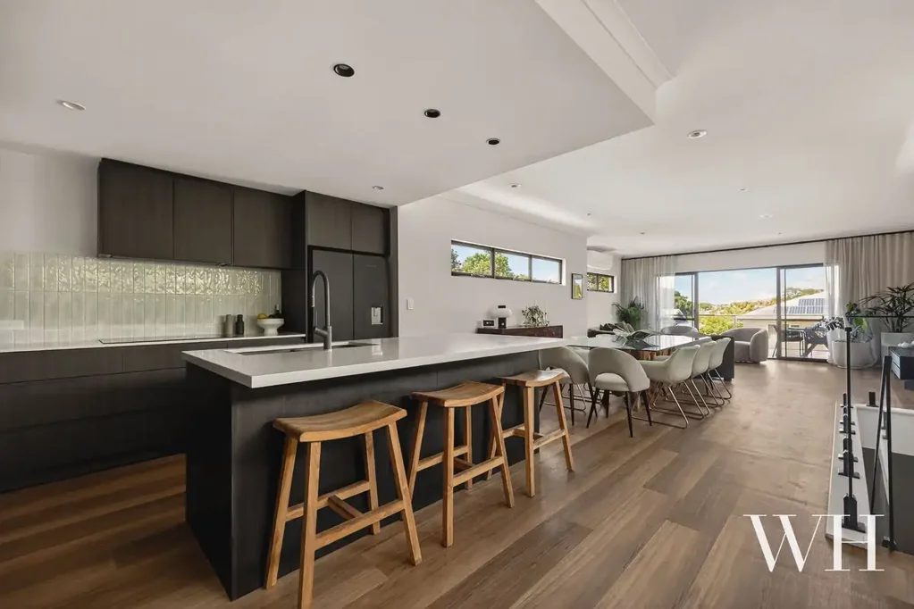 Mosman Park 5房  The Answer to Low Maintenance Family Living