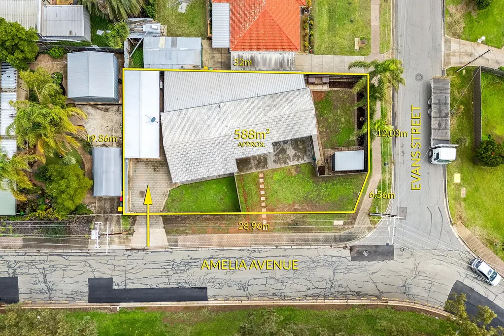 Ingle Farm 4Phòng ngủ 3-Bedroom Home + Studio, Park Views & Exciting Potential!