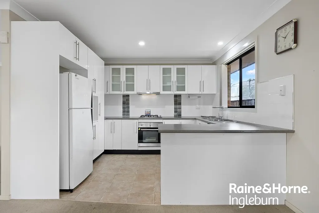 3/39 Surrey Street, Minto, NSW 2566