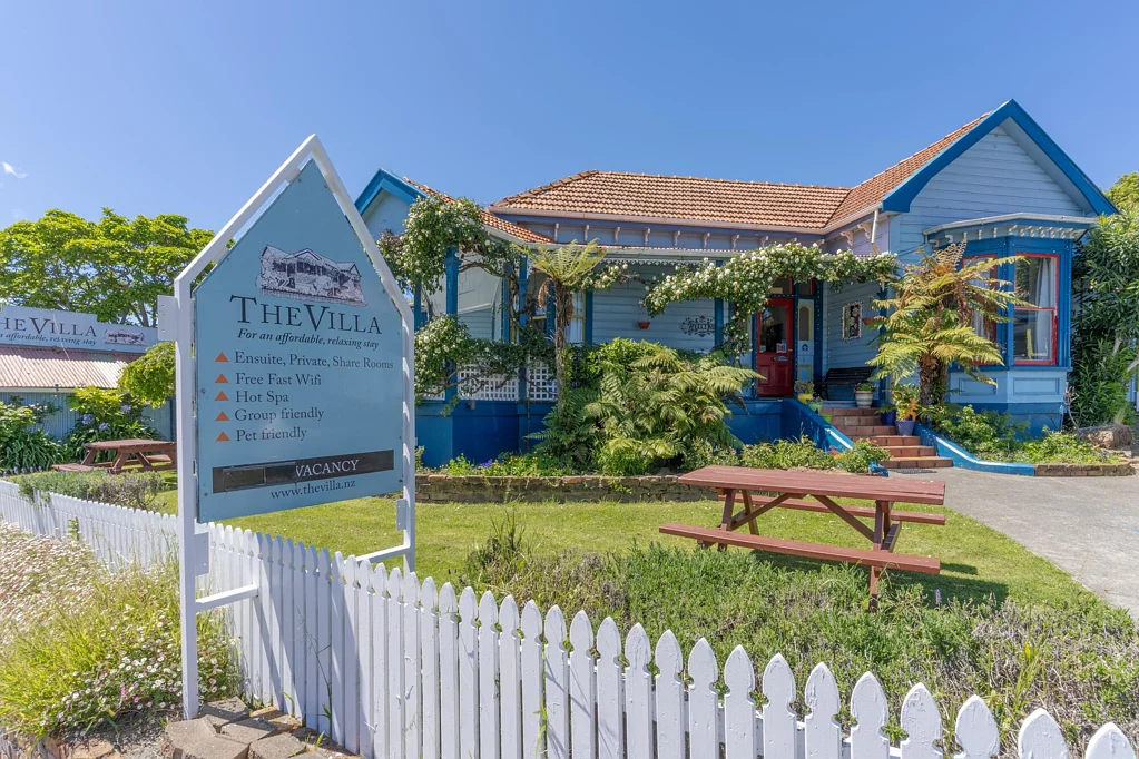 Picton Iconic Hospitality Business. Freehold Opportunity