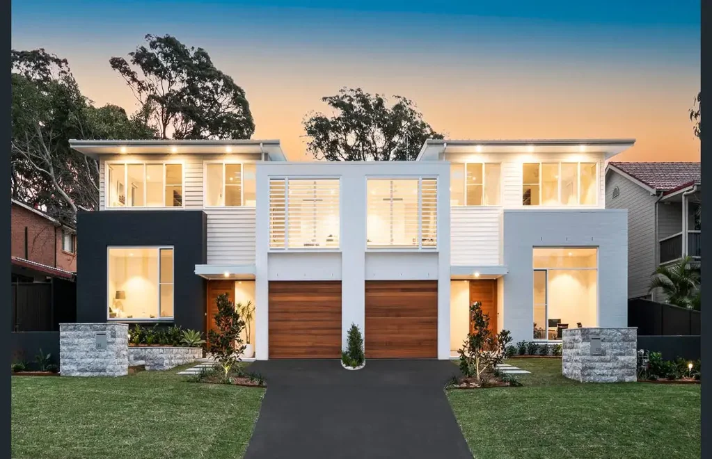 ARCHITECTURAL FAMILY RESIDENCE