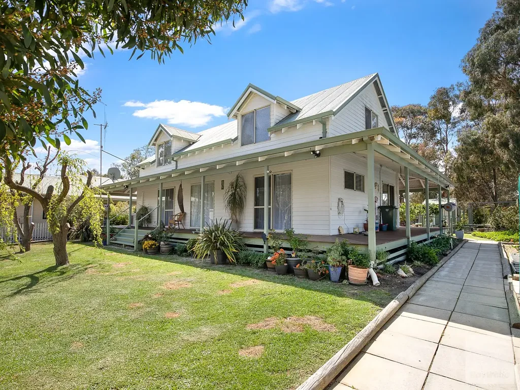 104-106 Fifth Avenue, Kendenup, WA 6323