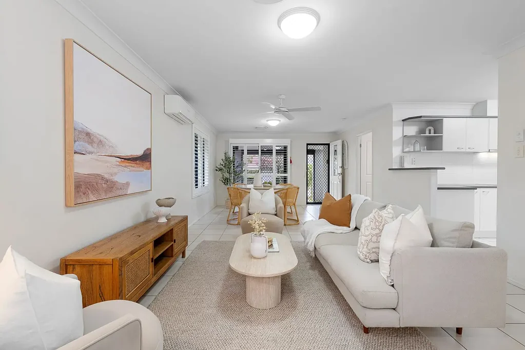 Carindale 3 Bedroom Lowset, Private, Peaceful & Packed with Extras – Townhouse Living Redefined