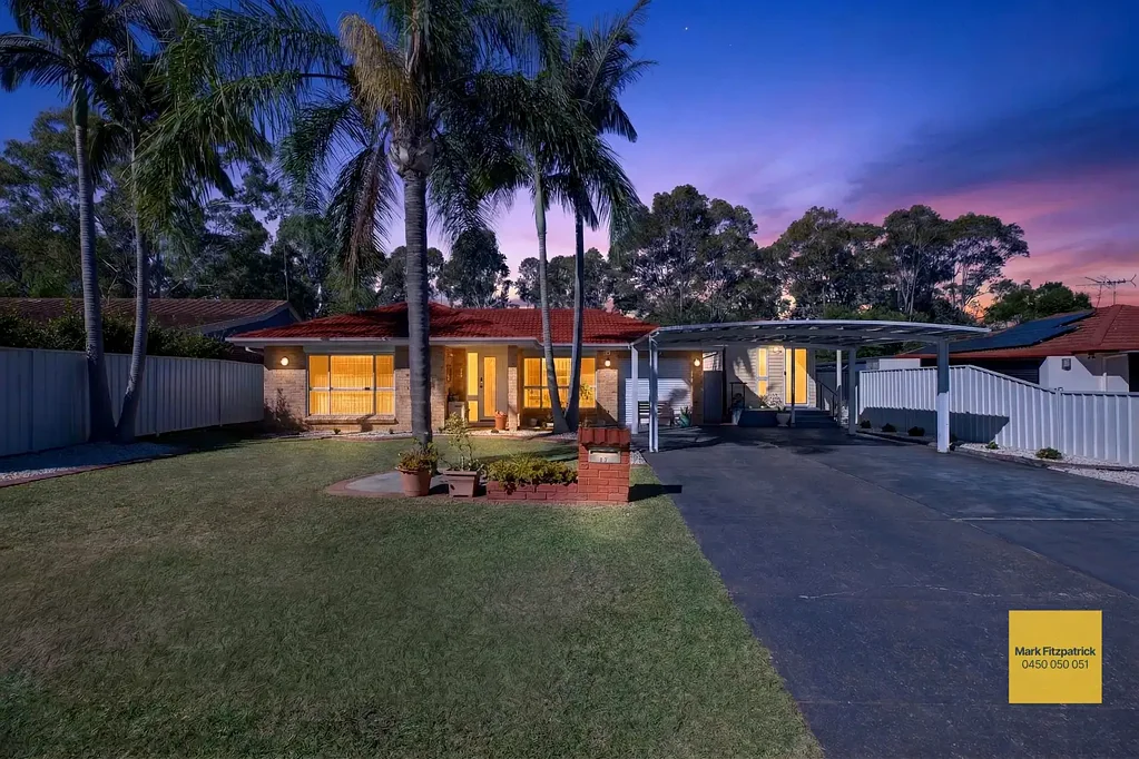 17 Saltpetre Close, Eagle Vale, NSW 2558