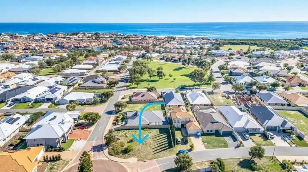 25 Sail Avenue, Wannanup, WA 6210