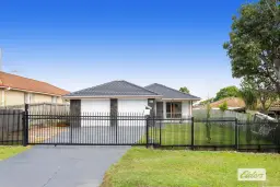 6 Woodrow Place, Marsden