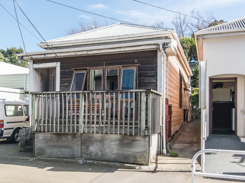 472 Adelaide Road, Berhampore, Wellington, 2 ห้องนอน, 1 ห้องน้ำ