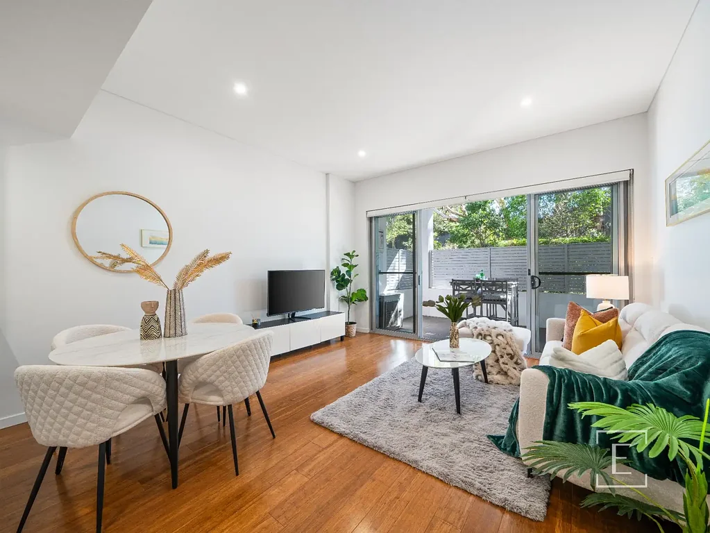 Homebush 1房 Homebush黄金地段 西北朝向庭院 超大学习角 全屋木地板 便捷Metro天桥 Oversized & Private Ground Floor Plus Study