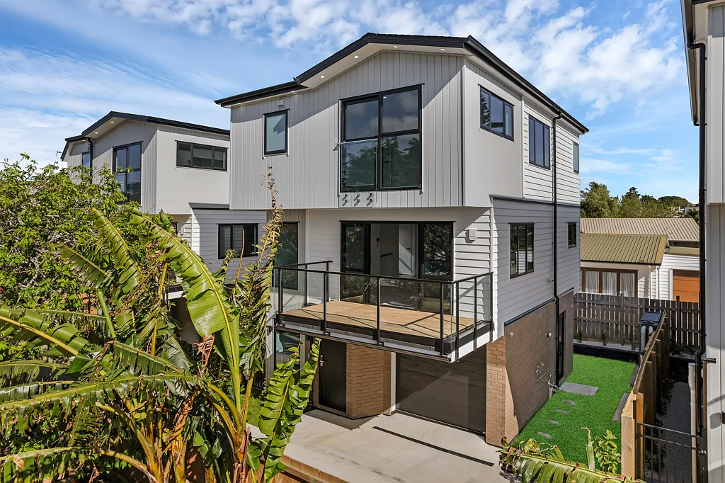 Otahuhu 4房  MASTERPIECE UP FOR GRABS !