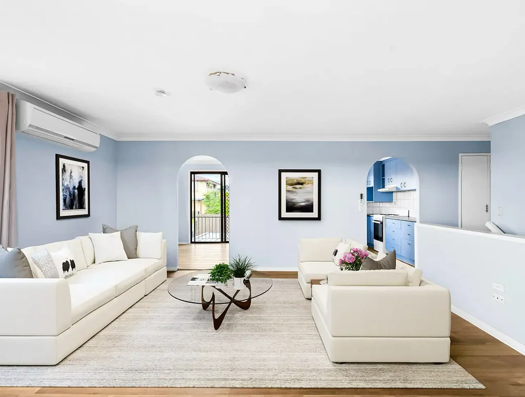 VERSATILE FAMILY LIVING WITH MULTIPLE LIVING ZONES