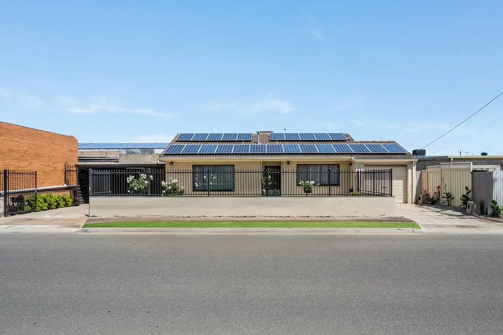 1 Woolgina Street, Beverley, SA 5009