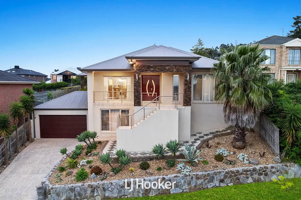 Narre Warren North 5Zimmer Elegant Family Living with Spacious Interiors and Alfresco Entertaining
