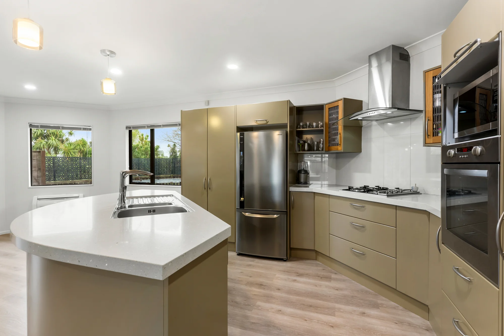 45 Lothian Brae, Wattle Downs, photo 4