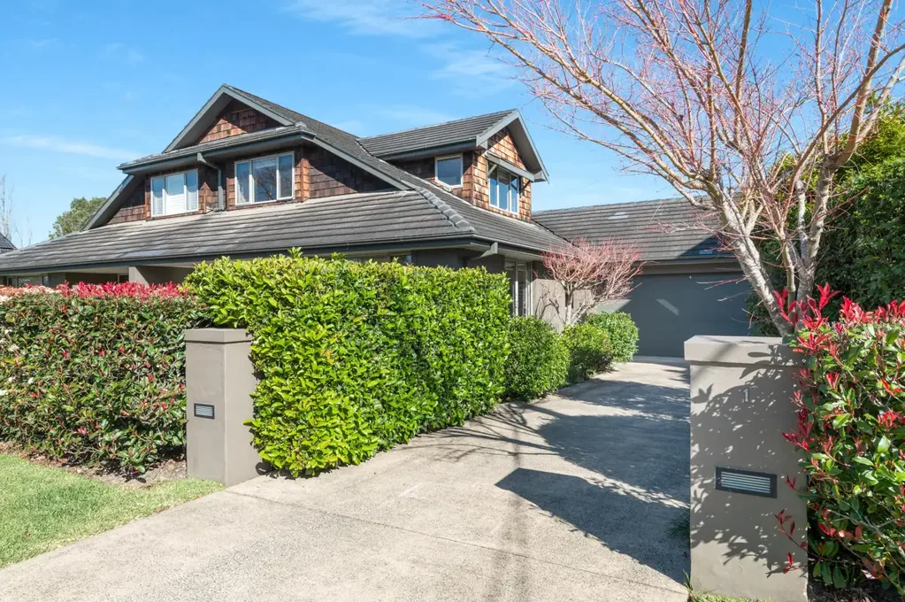 Berry 3 Bedroom Elegant Townhouse Living in the Heart of Berry