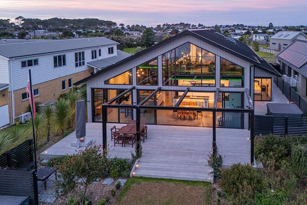 Matarangi 3房  EXCEPTIONAL HARBOUR FRONT PROPERTY