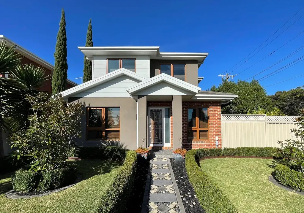 Stylish & Sophisticated in Trendy Preston! 8 Month Lease