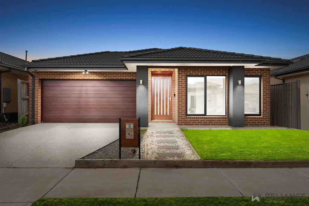 14 Esslemont Road, Thornhill Park, VIC 3335