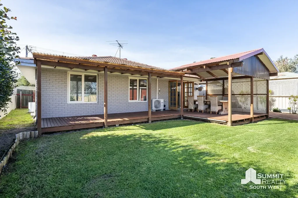 Australind 3房  Peaceful Living with Estuary Glimpses in a Quiet, Hidden Pocket