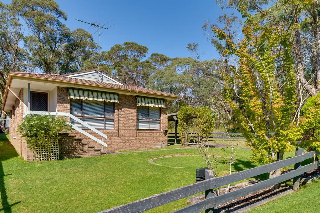 Katoomba 3房  Move-In Ready on Generous Corner Block