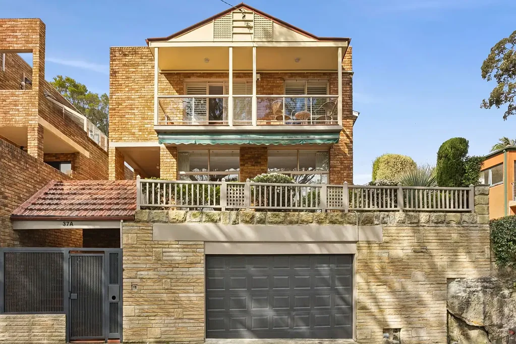 Wollstonecraft 3 Bedroom Brilliant Freestanding Home of Seclusion & Serenity