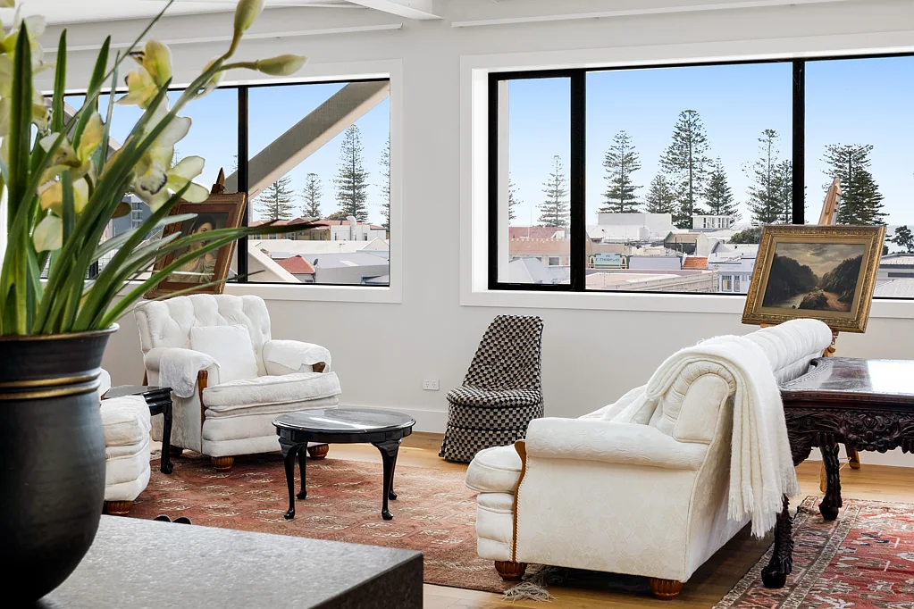 Napier Central 3Moenga Rare penthouse in Napier’s Art Deco quarter