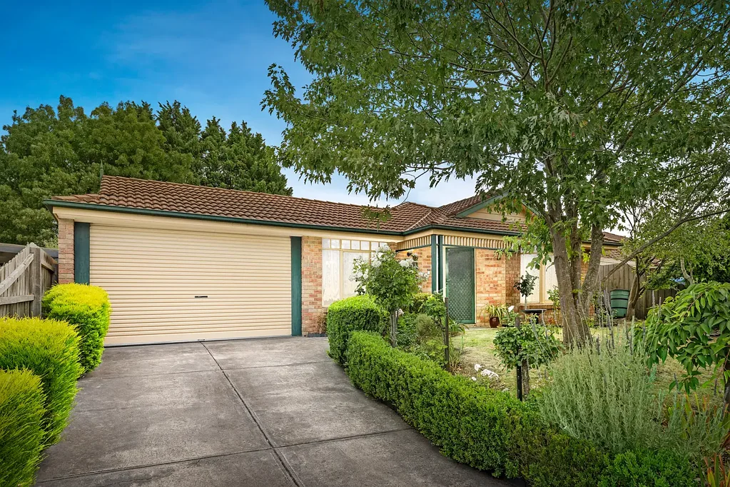 11 Hancock Drive, Ferntree Gully, VIC 3156