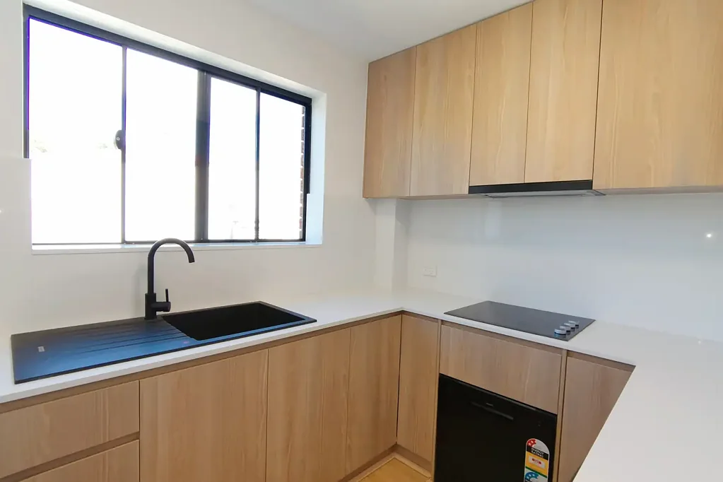 Fully renovated one bedroom apartment in great location
